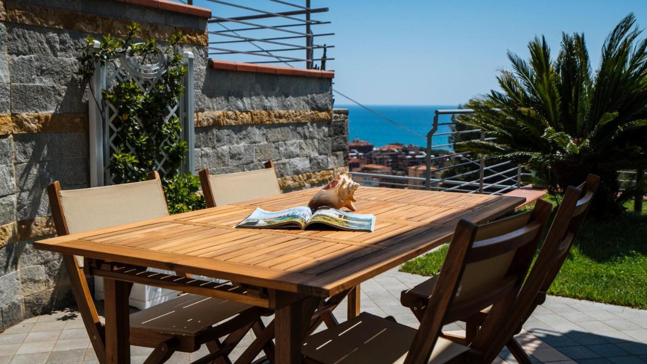 Ferienwohnung Italianway - Delle Ginestre 28 Marina dʼMarina dʼAndora Exterior foto